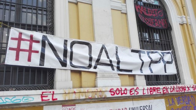 Protest against original TPP University of Chile